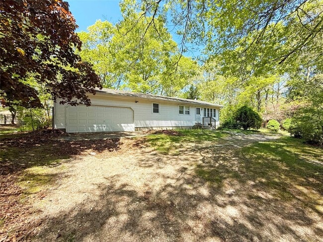 Primary Photo - 25 Brookhaven Ave