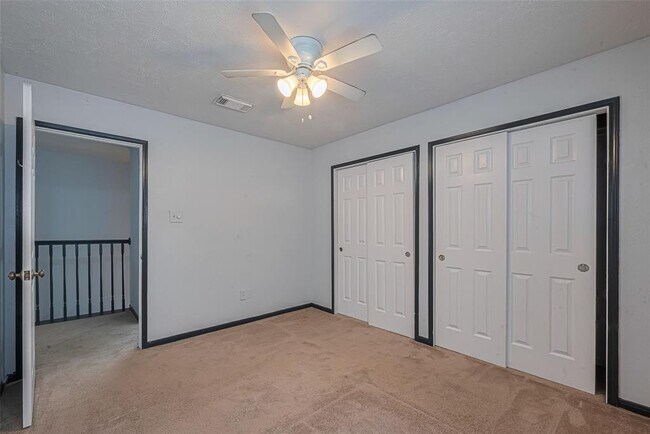 Building Photo - 1439 El Camino Village Dr