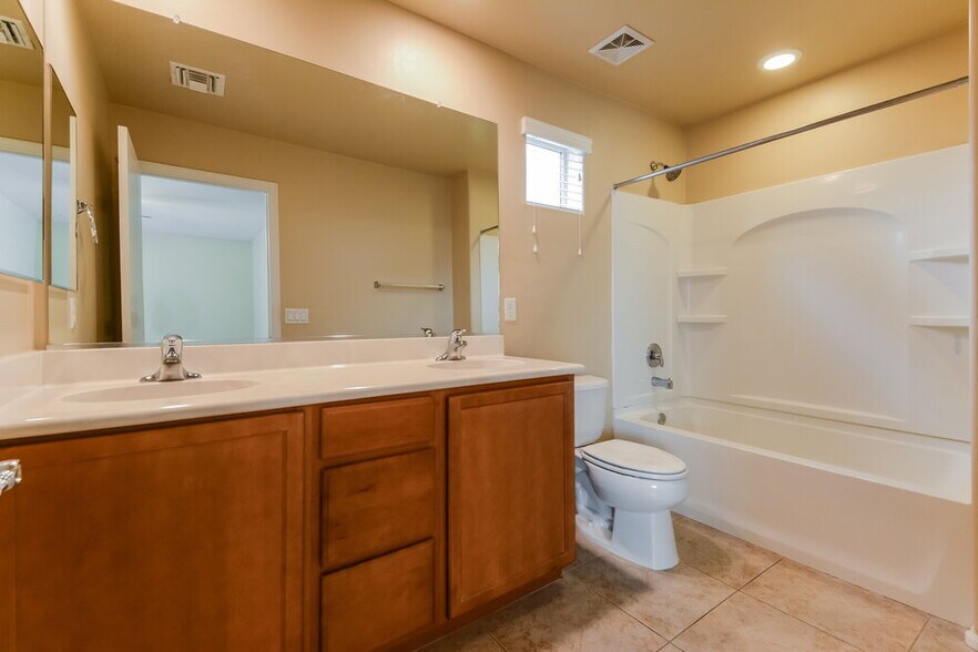 Building Photo - 10992 E Gray Mare Trail