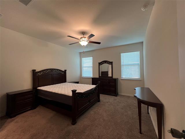 Building Photo - 305 Hackberry St