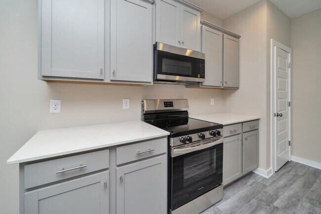 Building Photo - 5505 Blue Jay Cir