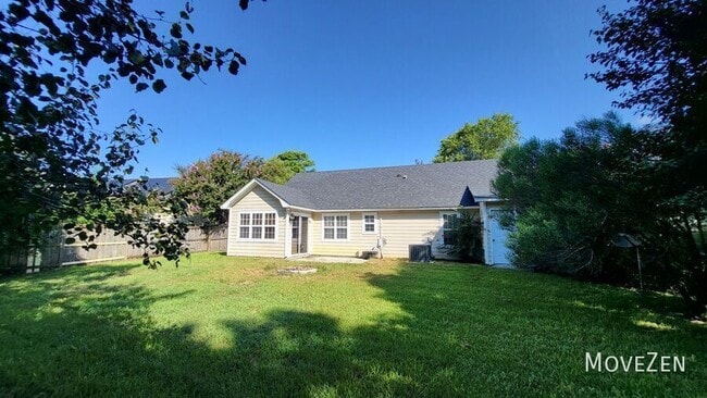 Building Photo - 2406 Sapling Cir