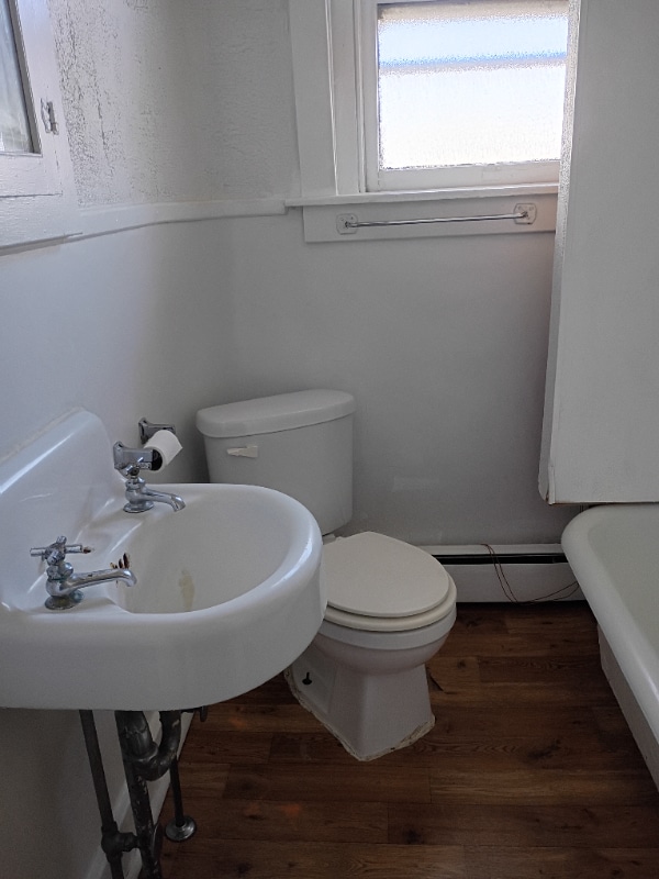 Building Photo - 230 S 6th St