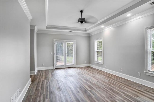 Building Photo - 6310 Chestnut Pkwy