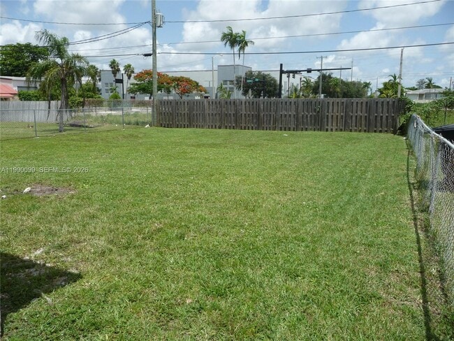 Building Photo - 841 NW 10th St