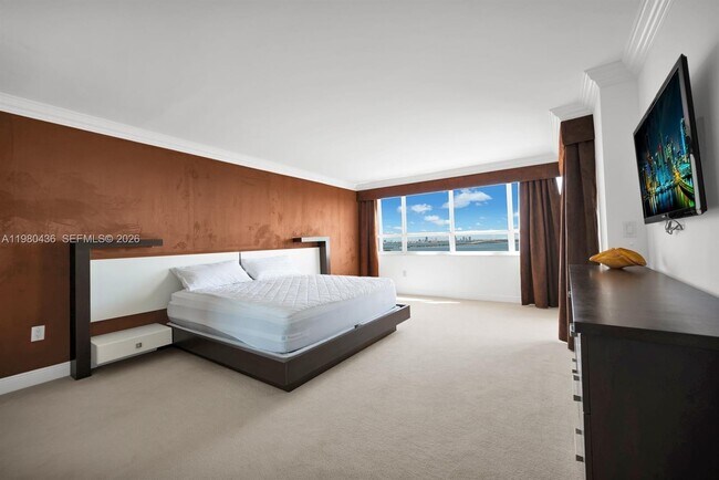 Building Photo - 3 Grove Isle Dr