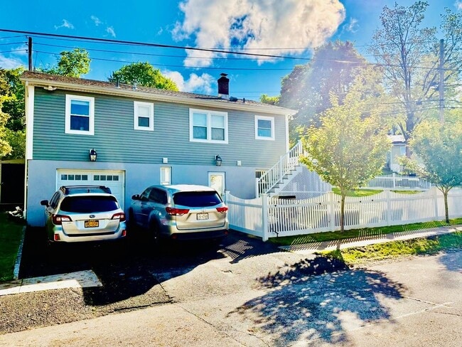 Building Photo - 81 Cleveland Dr