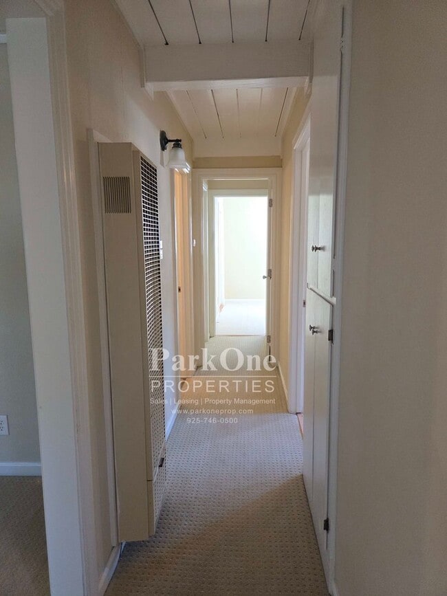 Building Photo - Single Level Concord Home