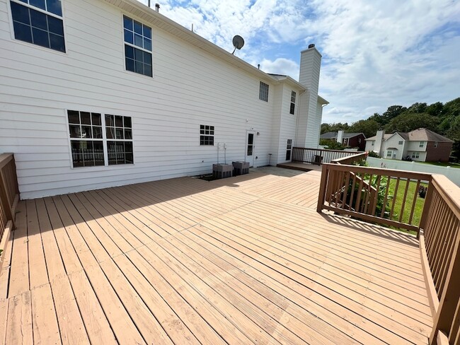 Building Photo - 448 Canoga Ct