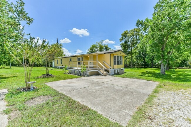Building Photo - 1749 Max Rd