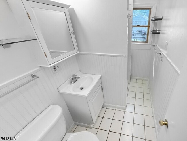 Building Photo - 964 NJ-173