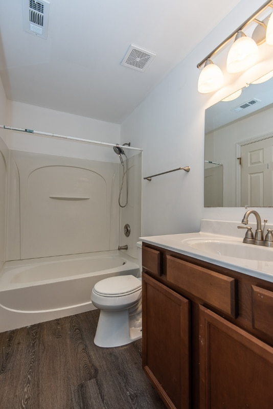 Building Photo - 4839 Heritage Heights Cir