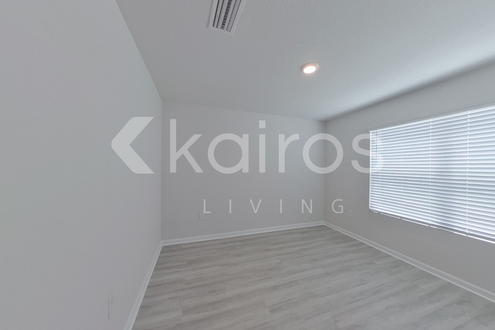 Building Photo - 4648 Malay Cir