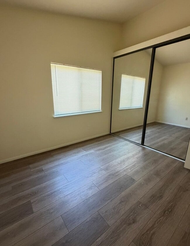 Building Photo - COZY POOL HOME IN SUNNYMEAD RANCH