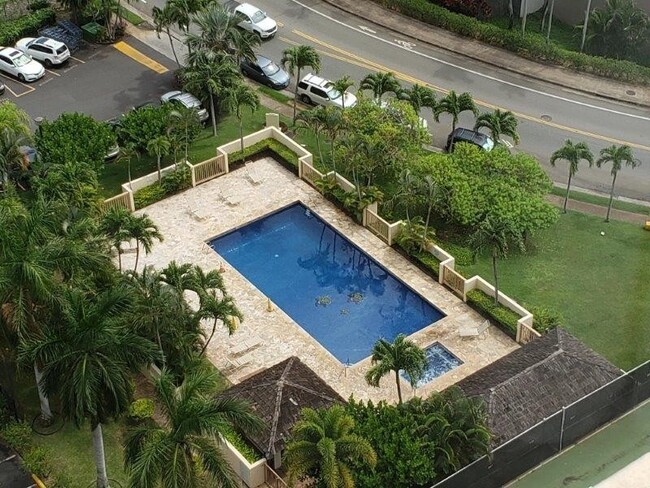 Building Photo - Century Park Plaza Condo - 1 bedroom, 1 bath, 1 parking - Avail 09/01/2026