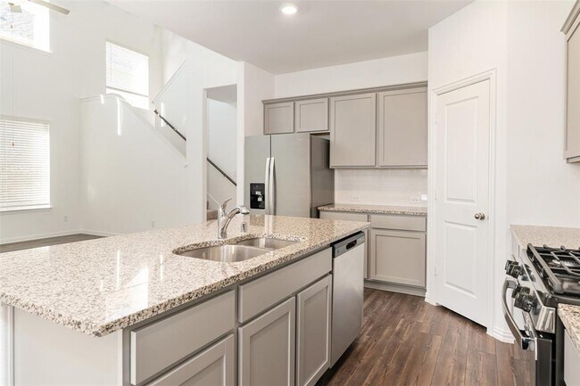 Building Photo - 5349 Archway Dr