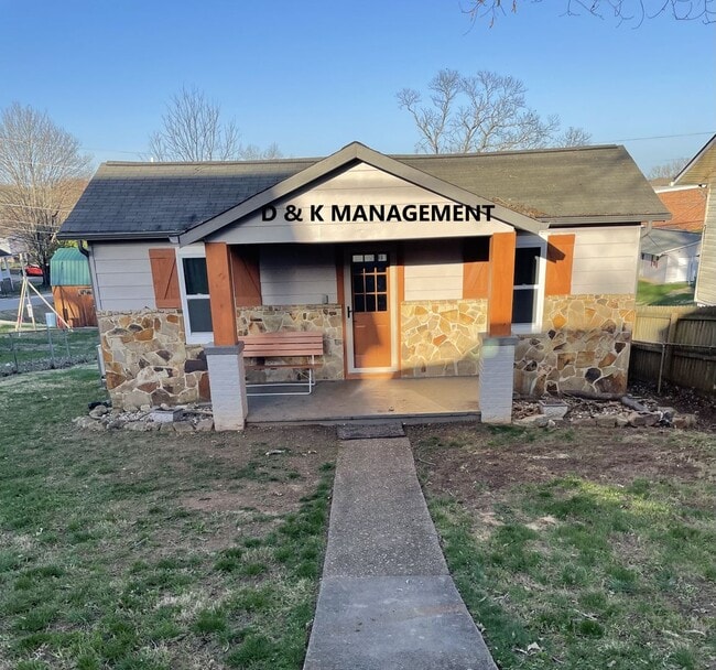 Primary Photo - 3 Bedroom 2 bath home in Lenoir City