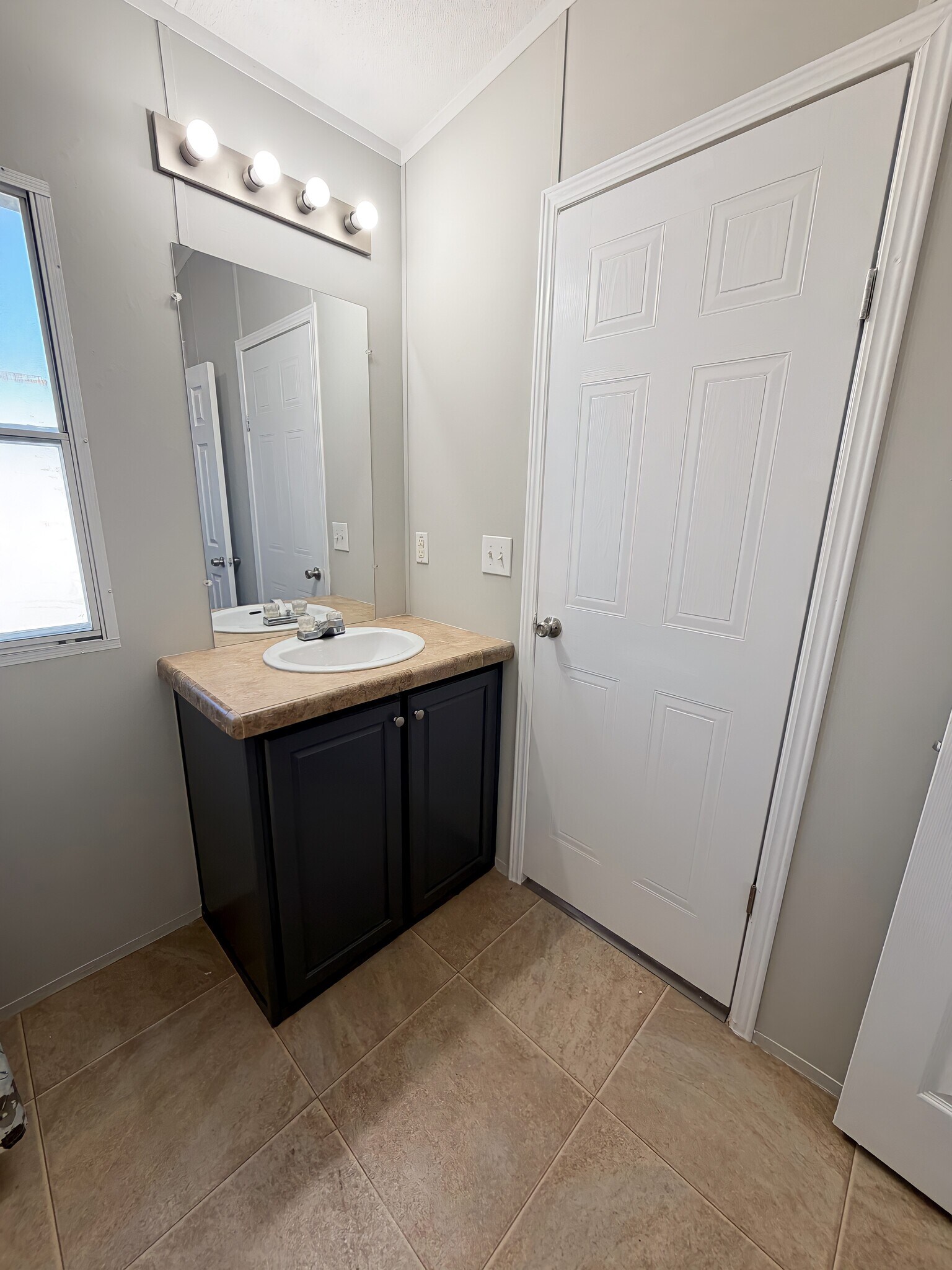 Building Photo - 110 N Michigan St