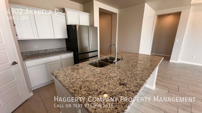 Building Photo - 4902 Arabela Dr