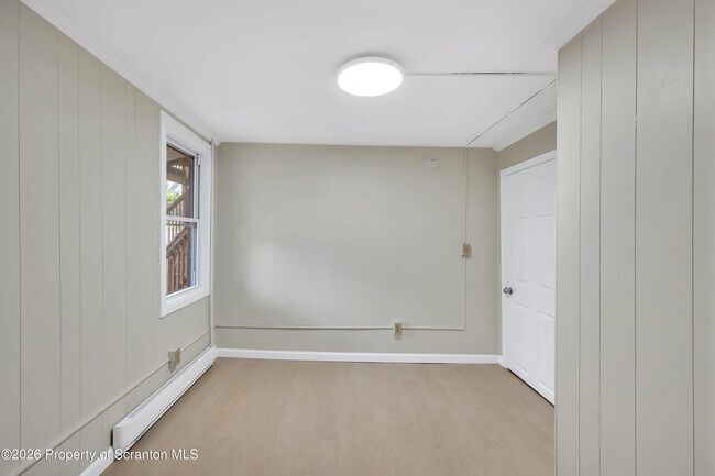 Building Photo - 629 Beech St