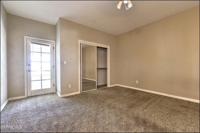 Building Photo - 6123 La Posta Dr