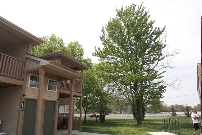 Building Photo - Canterbury House Apartments - Columbus