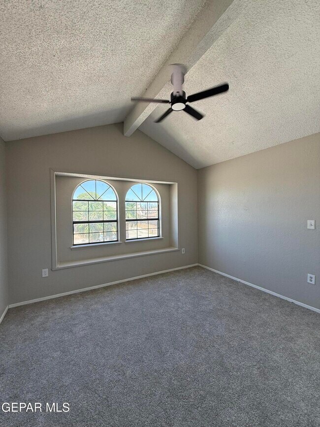 Building Photo - 11708 Sierra Azul Dr