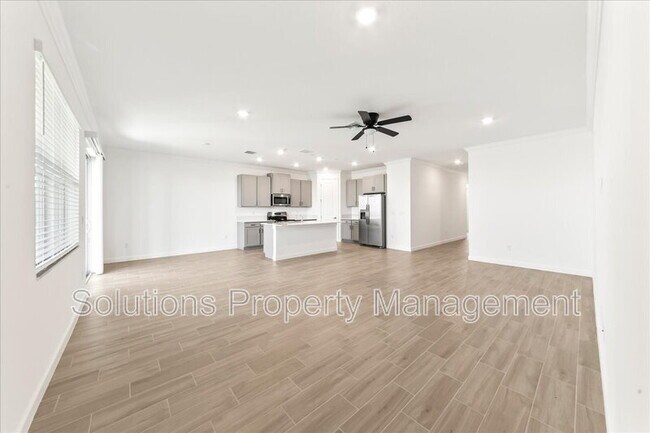 Building Photo - 2037 Fuchsia Pl NW