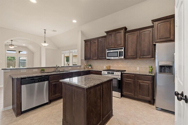 Building Photo - 4211 Ponderosa Hills Ln