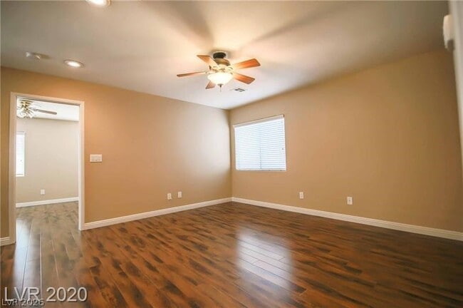 Building Photo - 9242 Grassy Weep Ct