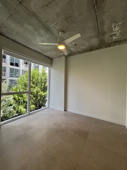 Building Photo - 113 NW 24th St