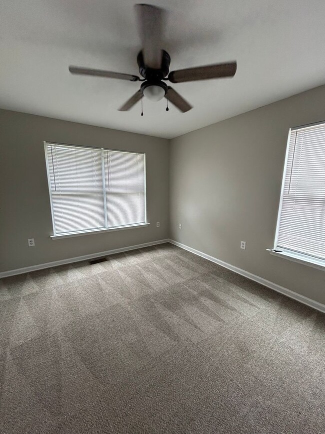 Building Photo - 3 Bed | Bonus Room | 2.5 Bath | Detached C...