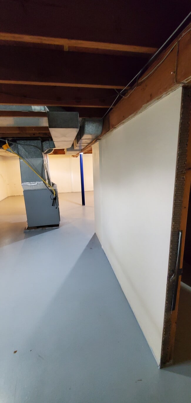 Building Photo - 1163 Higgins Ave