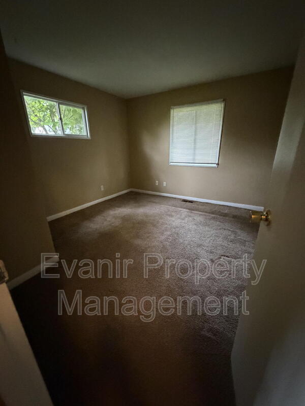 Building Photo - 5176 Rucks Rd