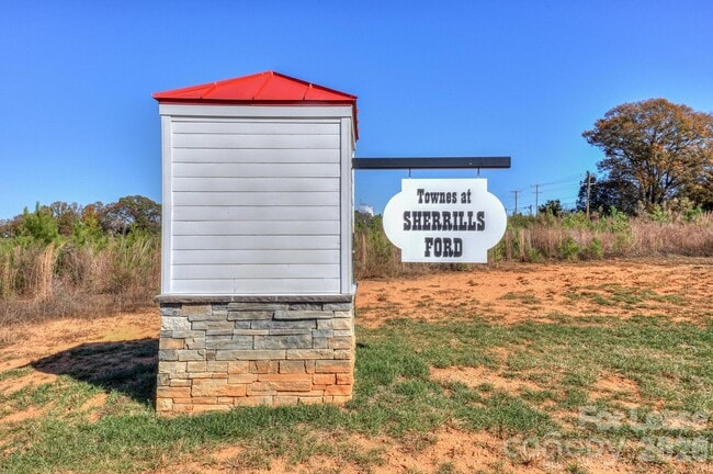 Building Photo - 3800 Yorkshire Pl