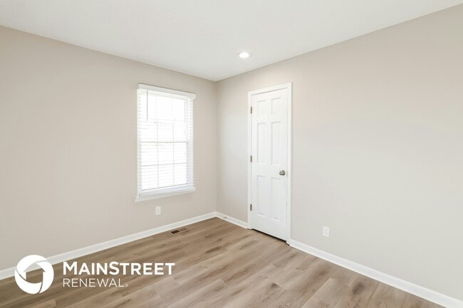 Building Photo - 7641 N Stoddard Ave