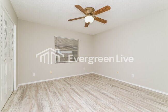 Building Photo - 11507 Smokethorn Dr