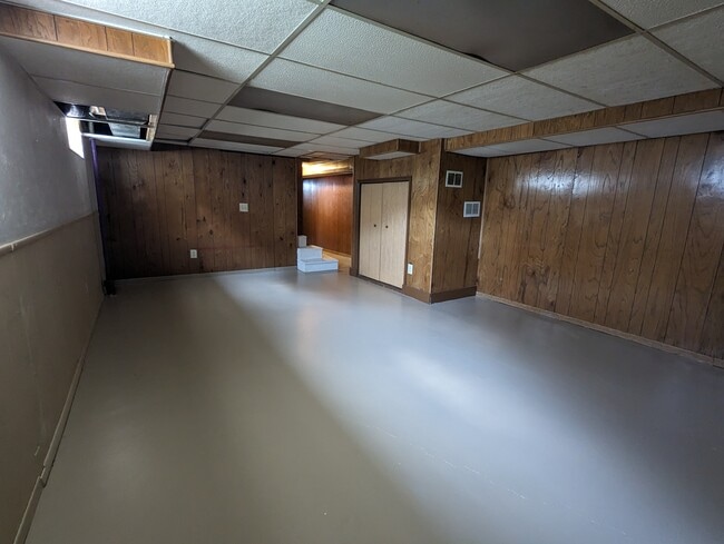 Building Photo - 1305 Oxford St