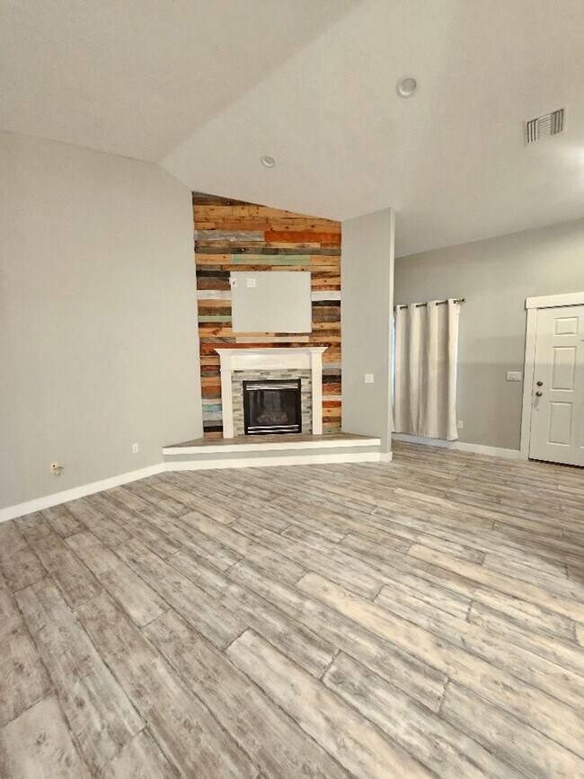 Building Photo - Cute Nampa Home