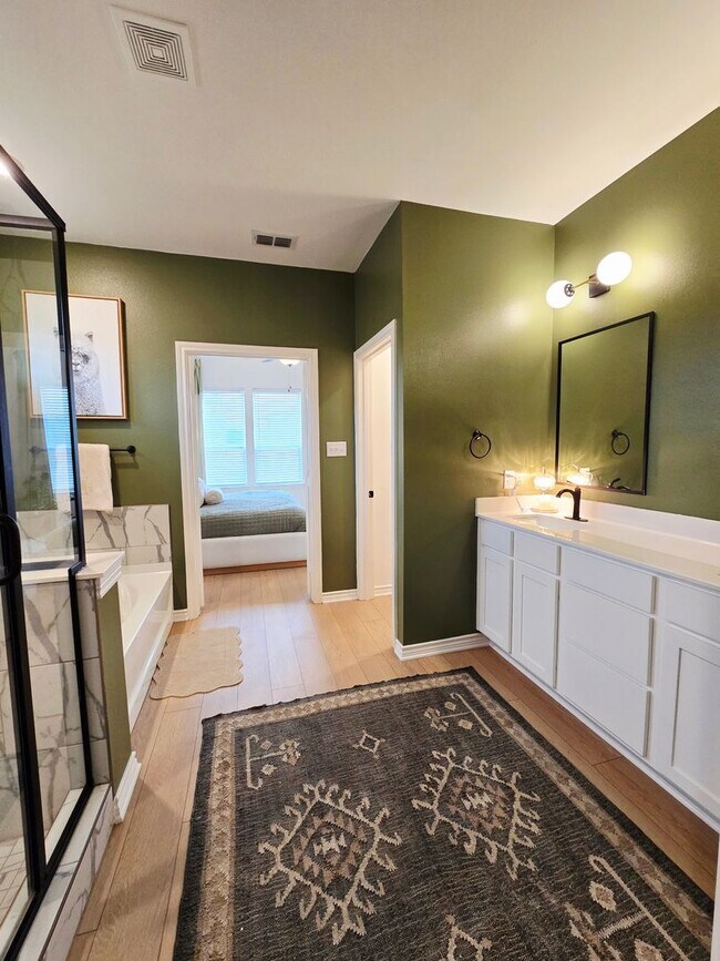 Building Photo - Coming Soon! Stunning 4 Bed 2 Bath on Almost an Acre in Flint!