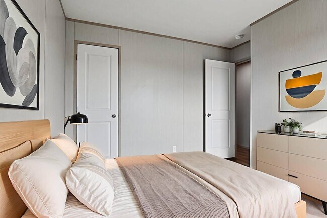 Building Photo - 1612 American Dr