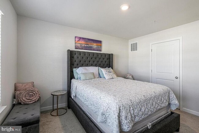 Building Photo - 313 Soft Rush Ln