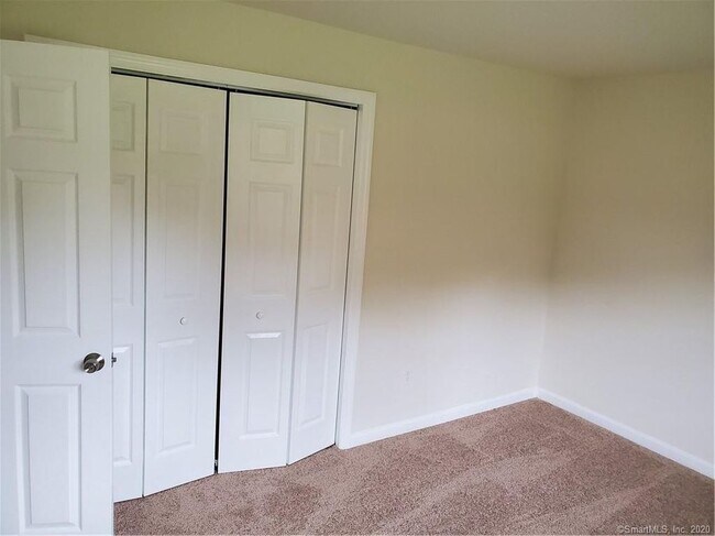 Building Photo - 38 Sunny Valley Rd