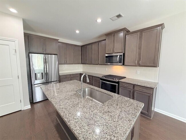 Building Photo - 1769 Sanford Dr