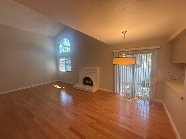 Building Photo - Updated 3 bedroom 2 bathroom Condo in Rincon Valley's Brush Creek Villas with A/C