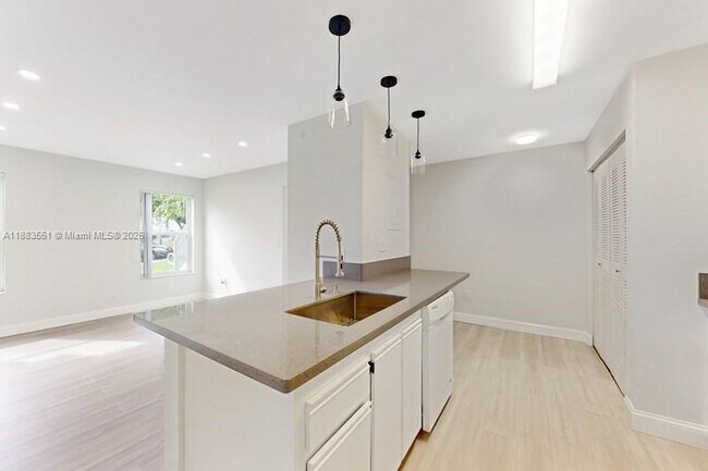 Building Photo - 17325 NW 67th Ct