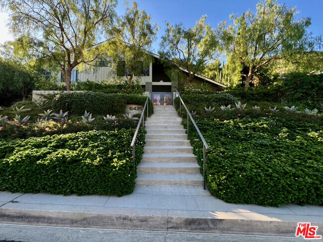 Building Photo - 6435 Innsdale Dr