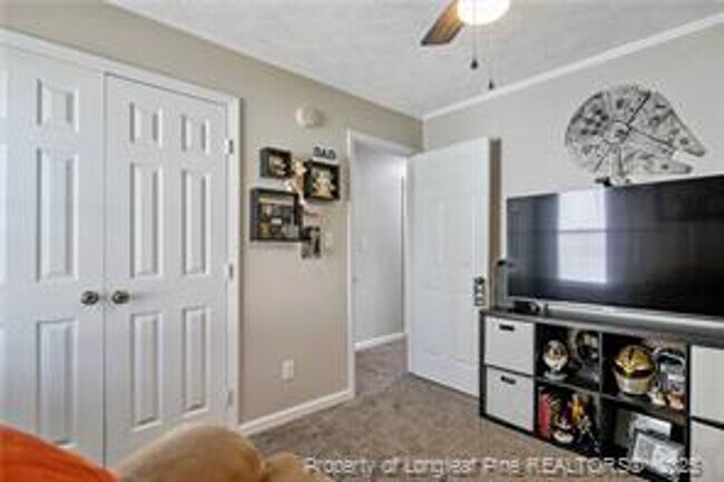 Building Photo - 2527 SIlverbell