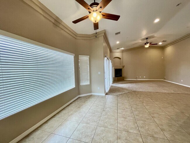Building Photo - BHCRENT.COM Golf Course Living - Gated Com...