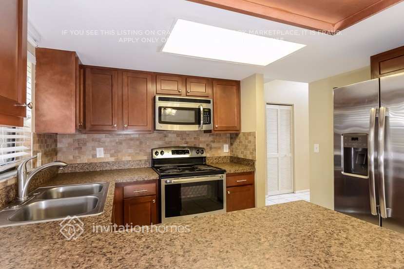 Building Photo - 7303 Box Elder Dr